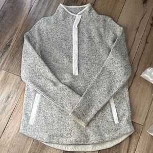 Vineyard Vines Heather Gray Pullover with Light Blue Trim